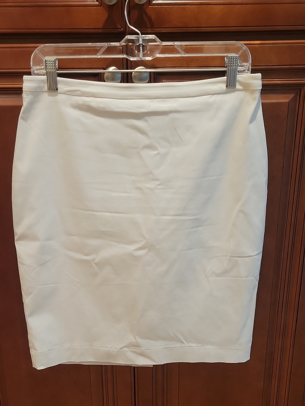 White House Black Market White Pencil Skirt - Classic Tailored Style